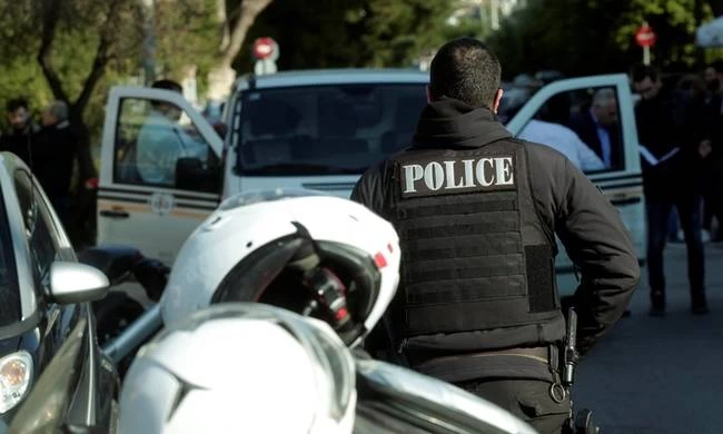 Τηλεφώνημα για βόμβα στην Ευελπίδων